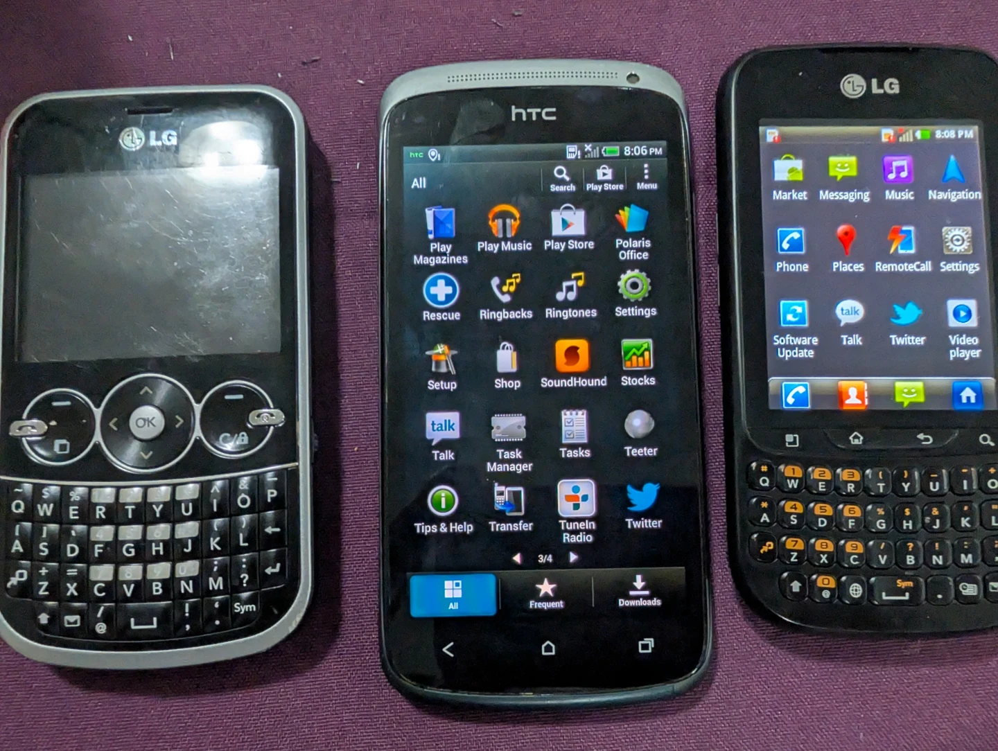 Ultimate Retro Tech Bundle: Working HTC One S & 2x LG QWERTY - photo 4