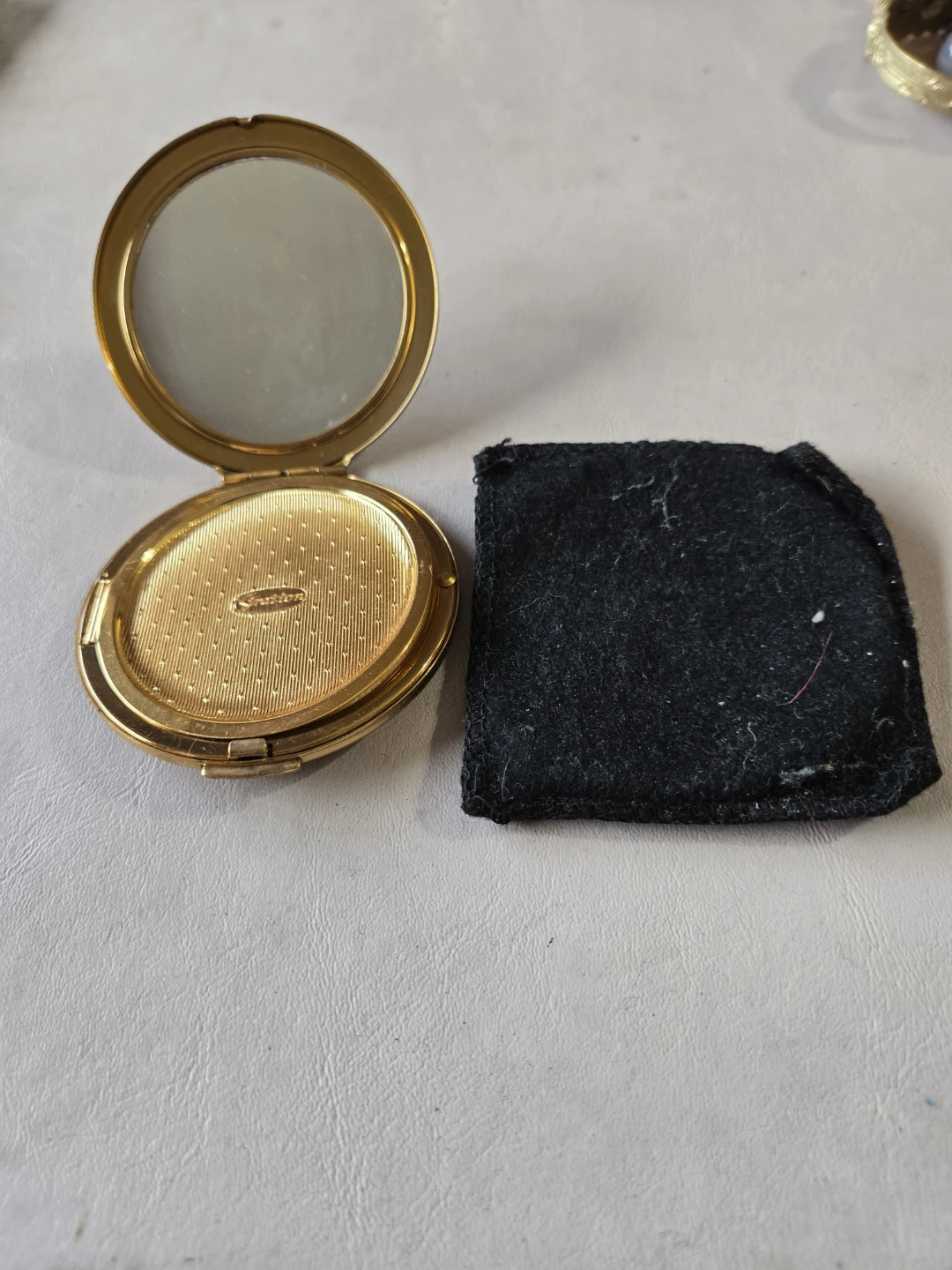 Vintage Stratton Powder Compact