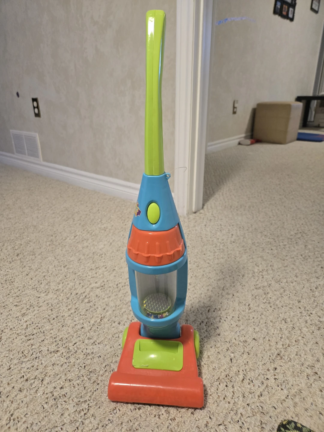 Pretend vacuum cleaner