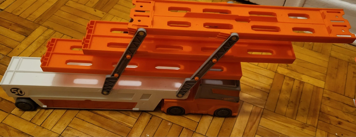 Hot Wheels Mega Hauler Truck🧡 - photo 2