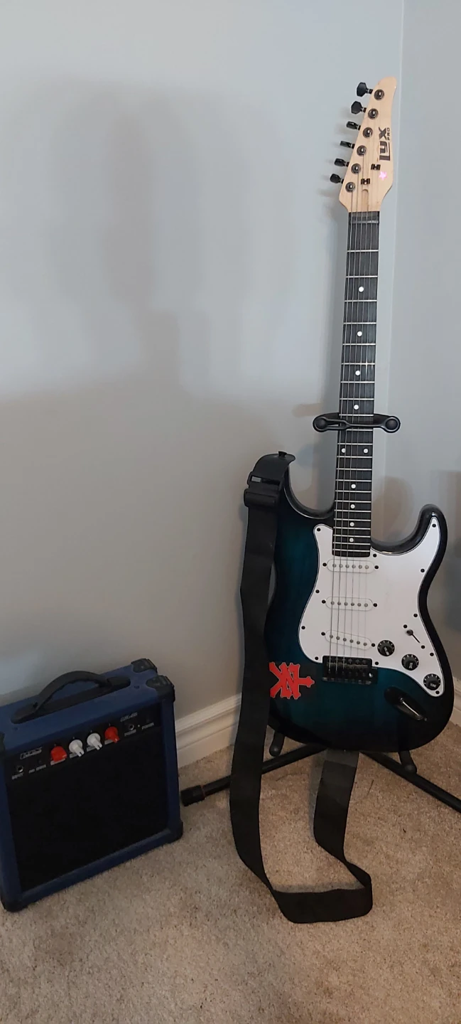 X1 LUX Pro Electric Guitar with Amp