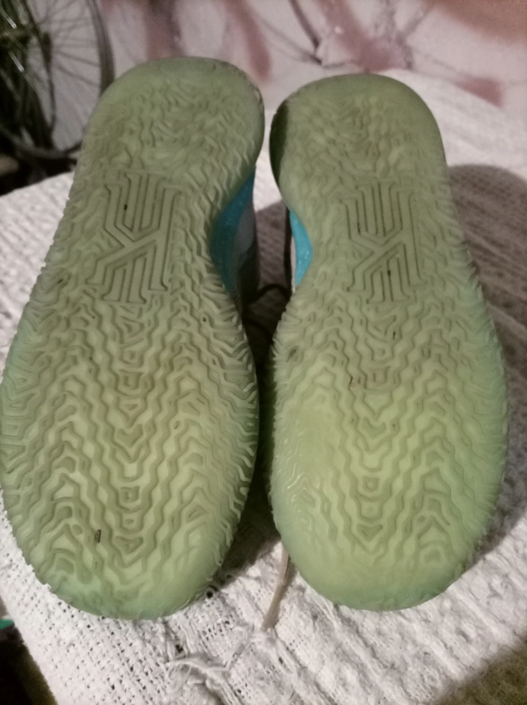Nike Kyrie Basketball Shoes - photo 4