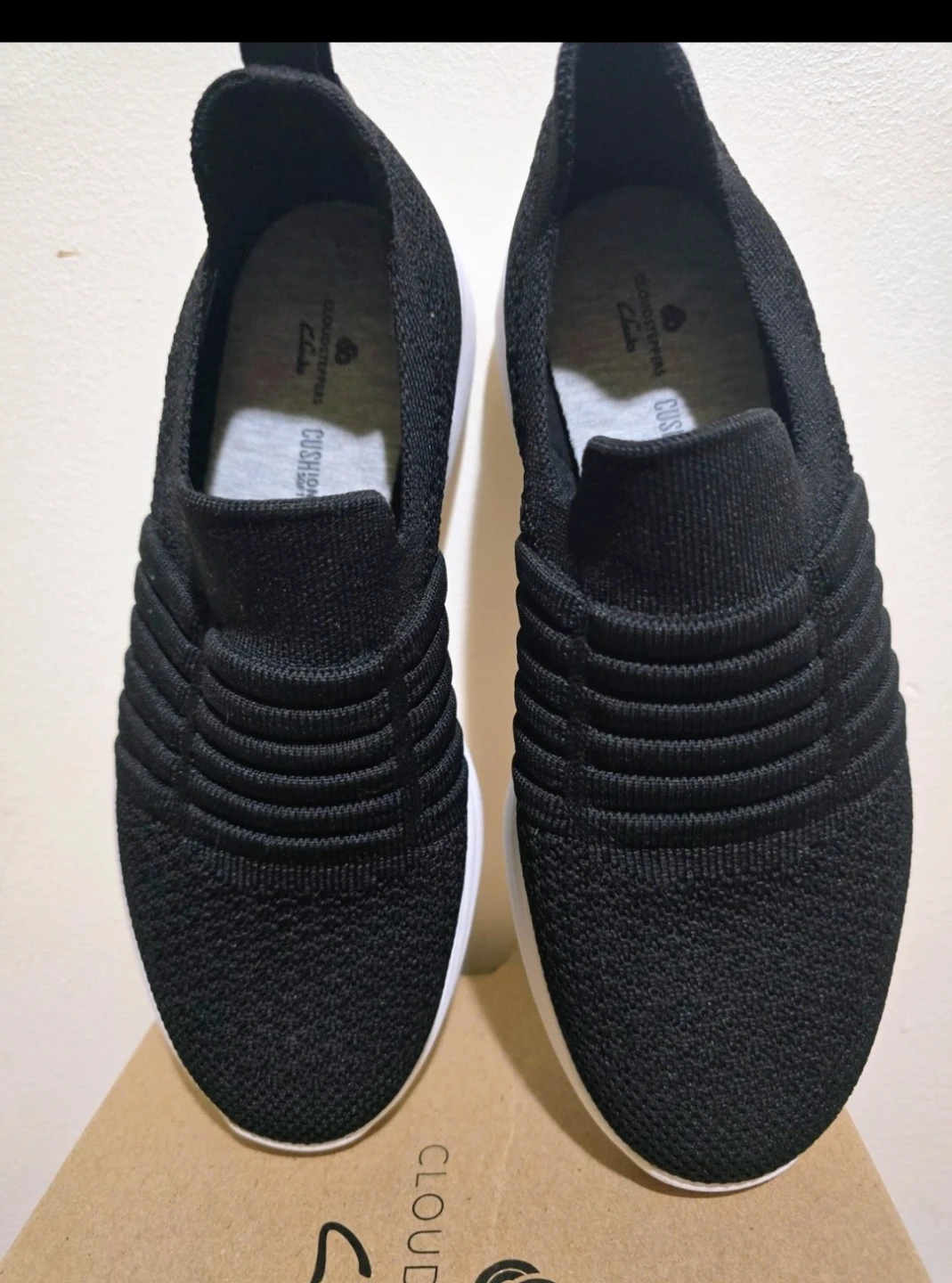 Clarks Cloudsteppers Ezera Walk - Black Knit - Size 8W. Shoes