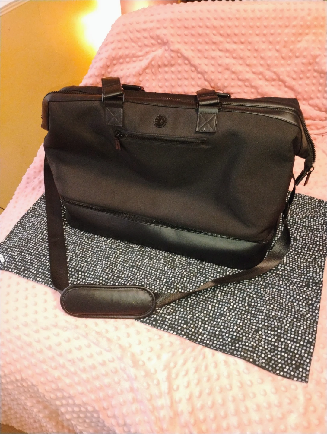Max Studio Black Duffle Bag - photo 2