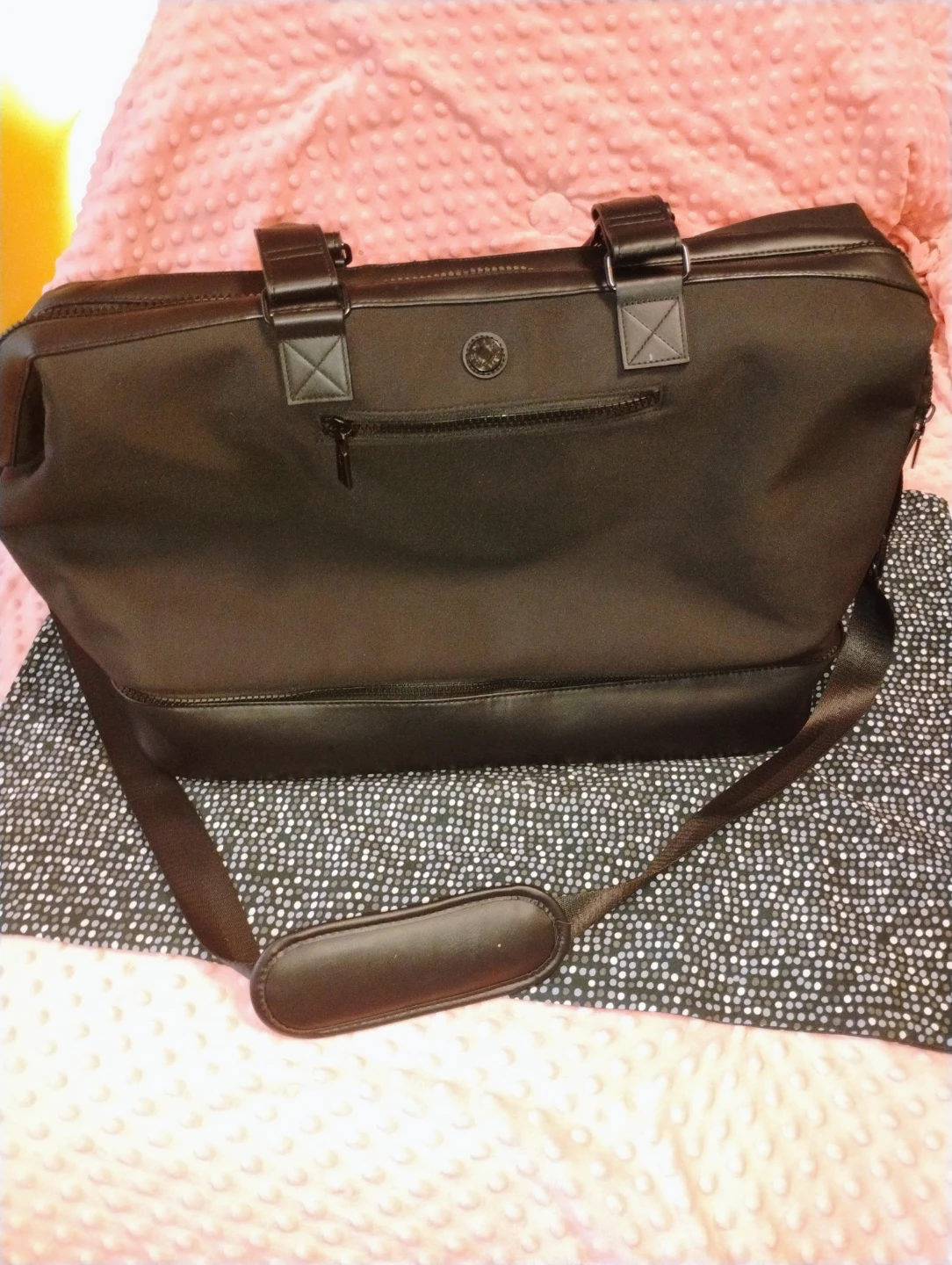 Max Studio Black Duffle Bag - photo 3