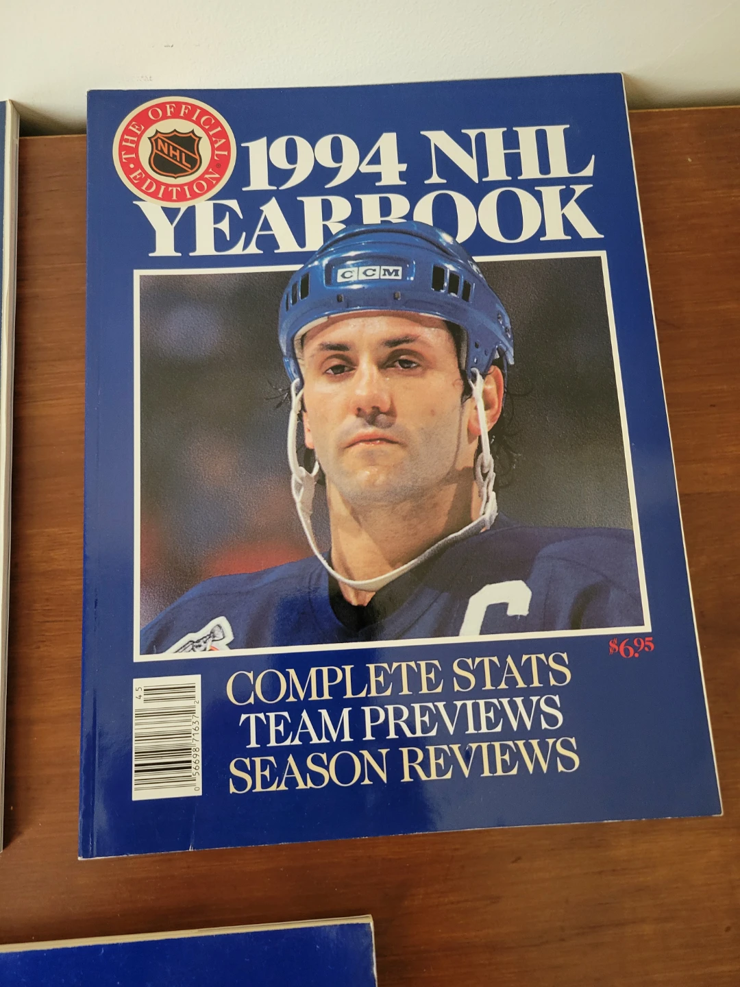 NHL Yearbooks 1990-1994 - photo 3