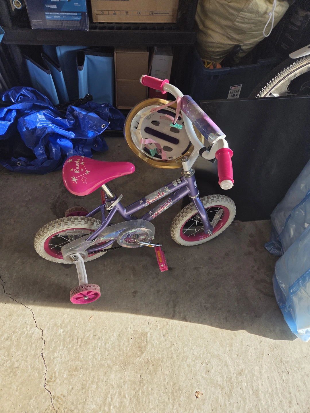 Girls' Razzle Movelo Bike with Helmet