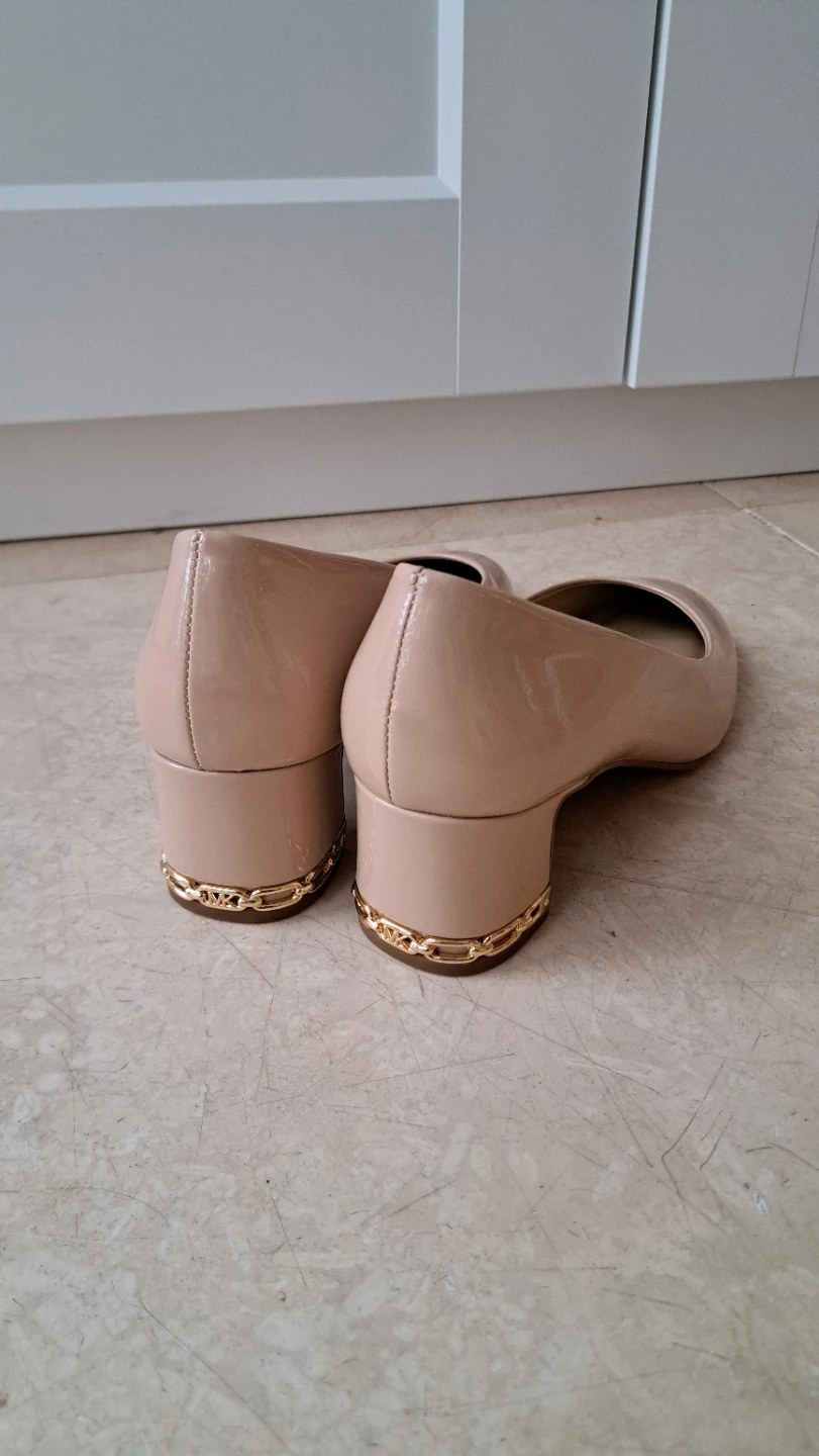 Michael Kors Nude Patent Leather Pumps - Size 7 - photo 5