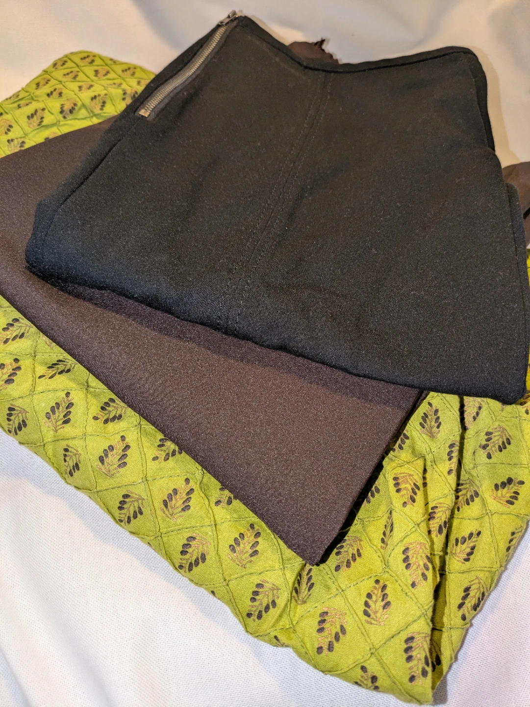 M - Assorted skirts