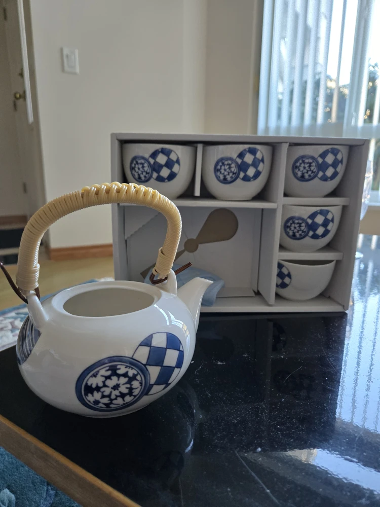 Tea Set with Teapot and 6 Cups