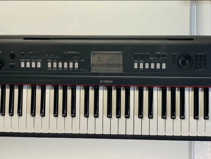 Yamaha NP-V80 Portable Grand Piano - photo 2