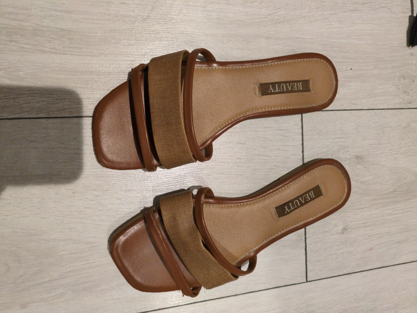 Flat Sandals - size 9