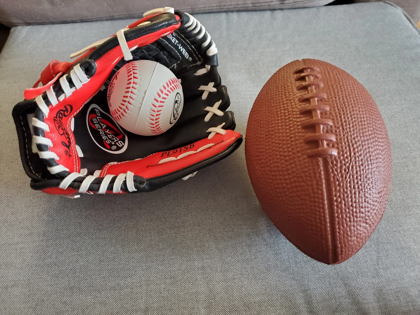 🧡 Kids Rawlings Baseball Glove & Ball - photo 5