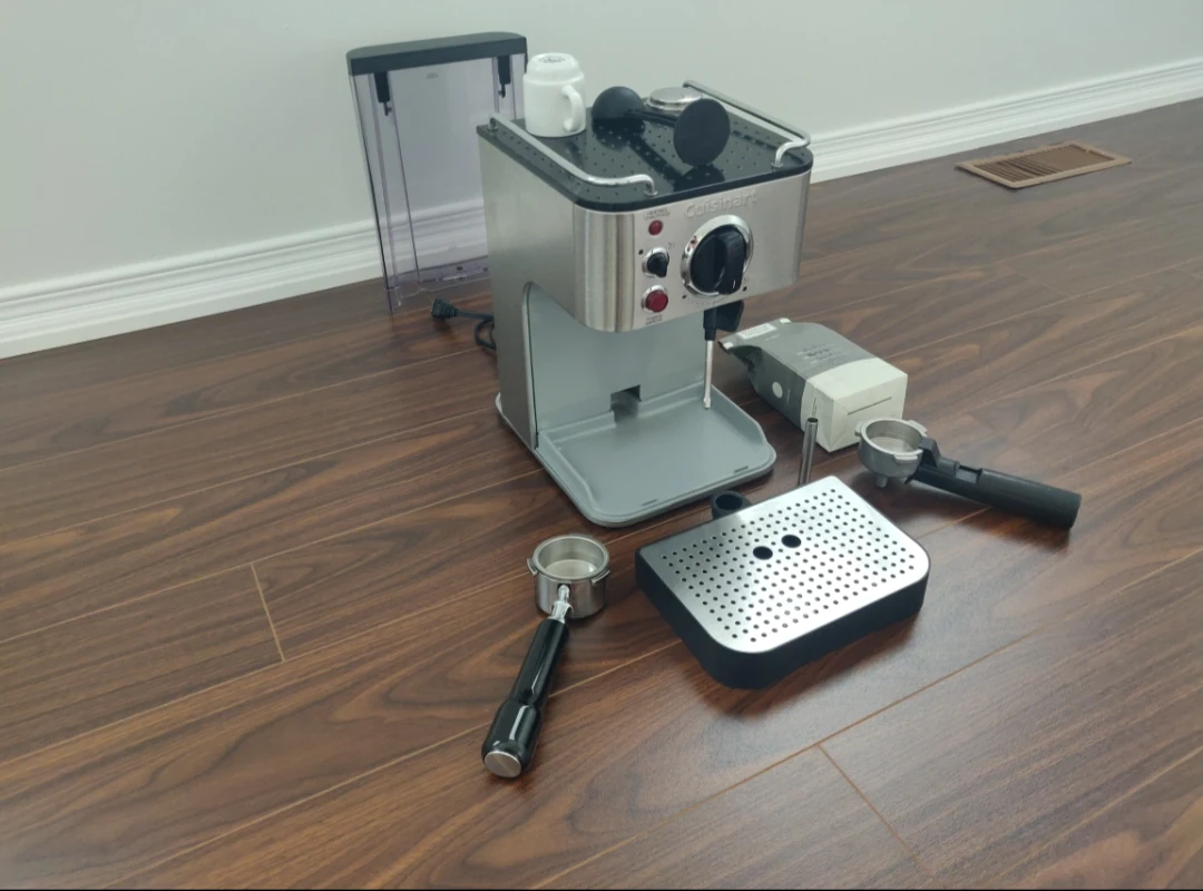 Cuisinart Espresso Machine with bottomless portafilter - photo 2
