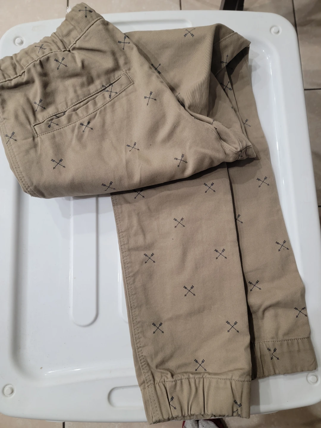 H&M Boys Khaki Arrow Print Jogger Pants - photo 4