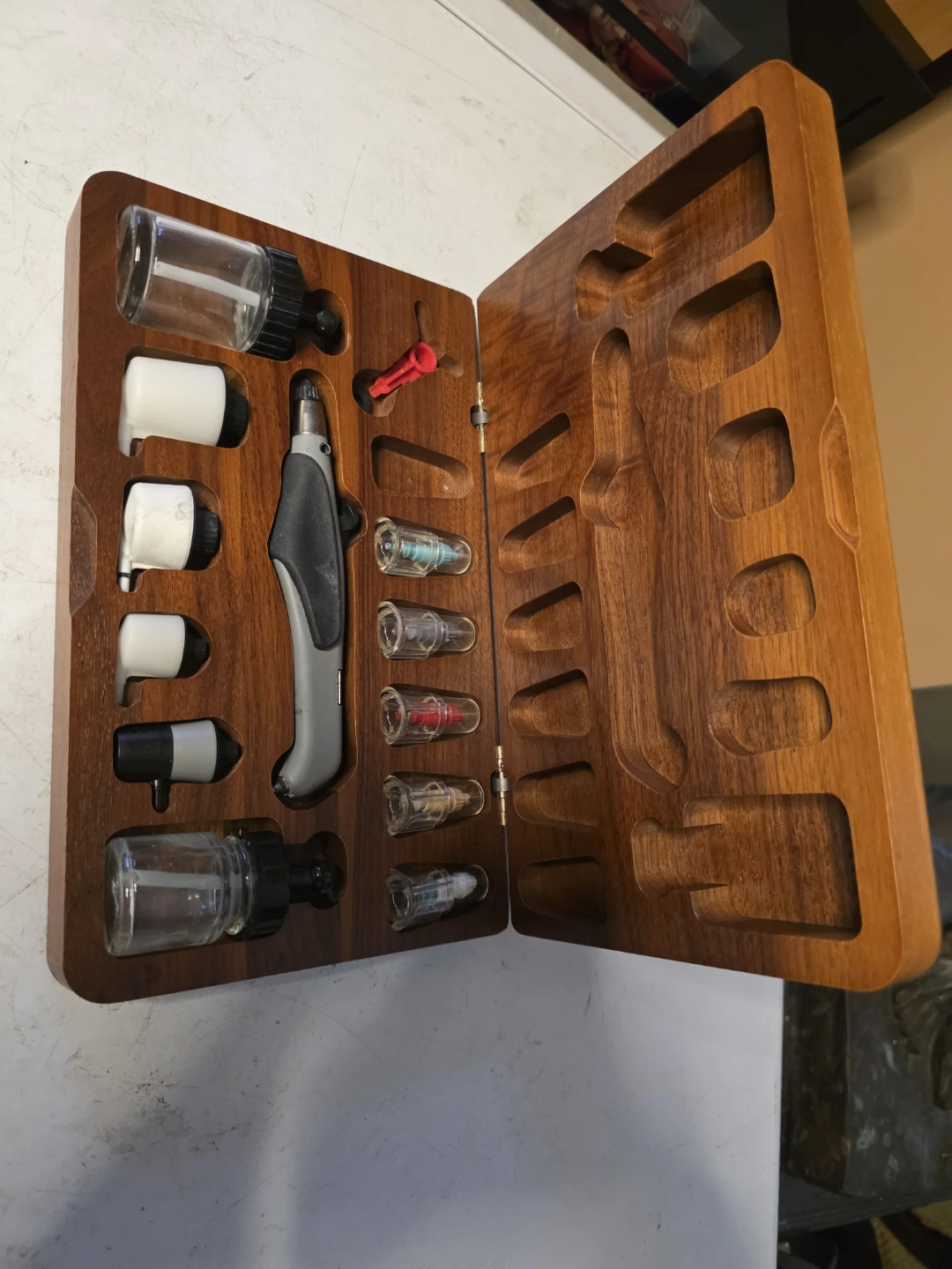 Aztec deluxe airbrush set.