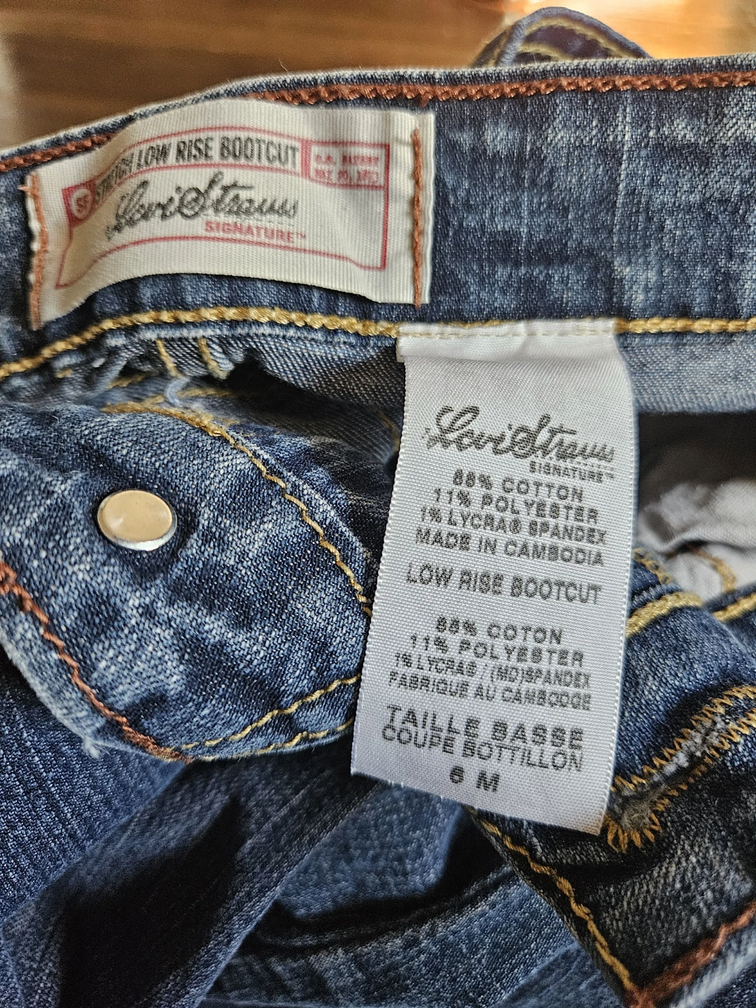 Levi Strauss Signature Low Rise Bootcut Jeans - Size 6M - photo 3