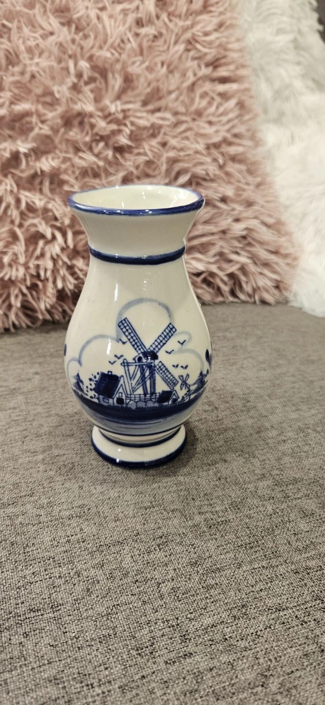 Delft Blue Vase – Dutch Windmill Decor, Hand-Painted Porcelain