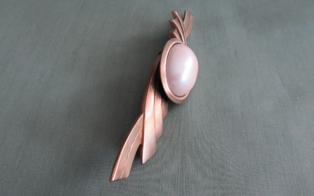 Vintage Faux Pearl Brooch - photo 2