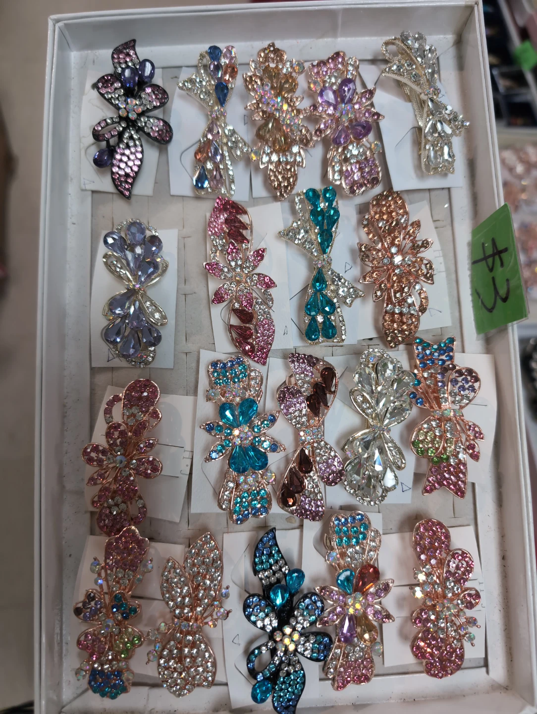 Hair clips $3 each - photo 2