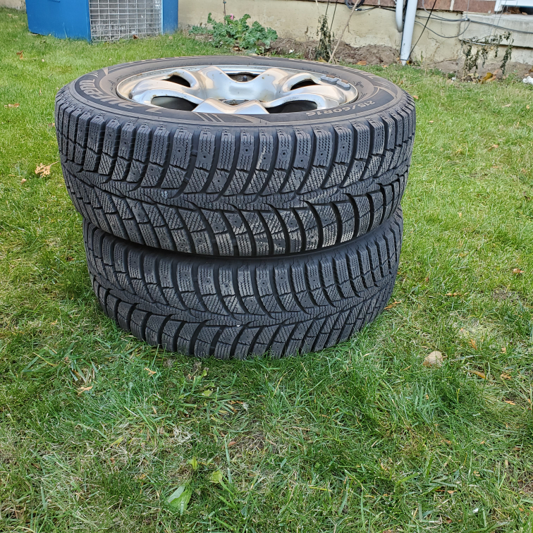 Set of 4Rims 215/60R16