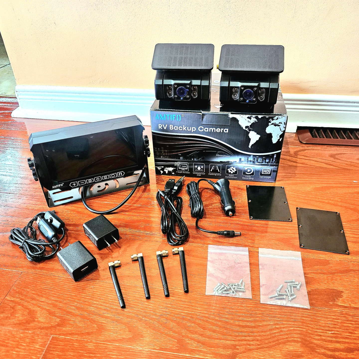 Amtifo Wireless Solar Backup Camera For Truck, RV, and Trailer