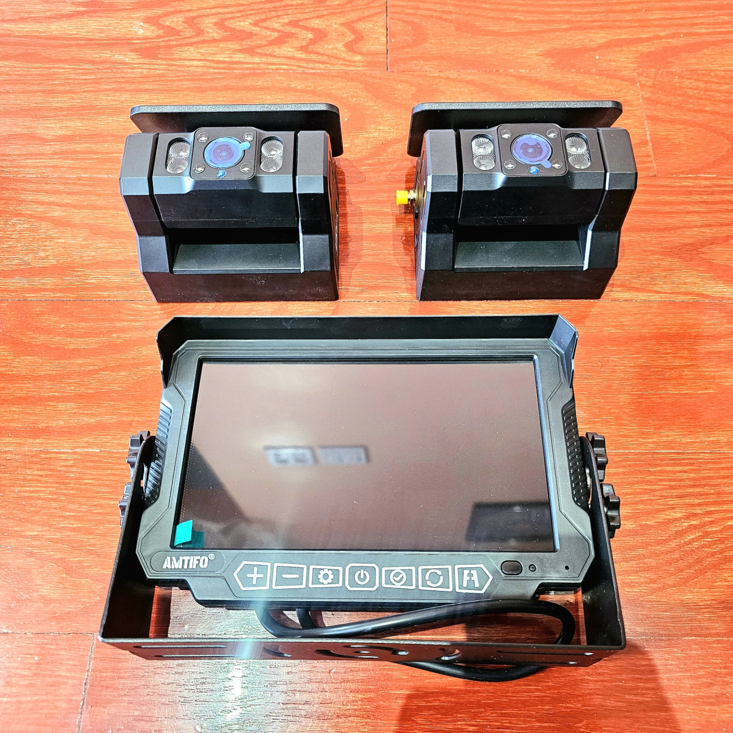 Amtifo Wireless Solar Backup Camera For Truck, RV, and Trailer - photo 4