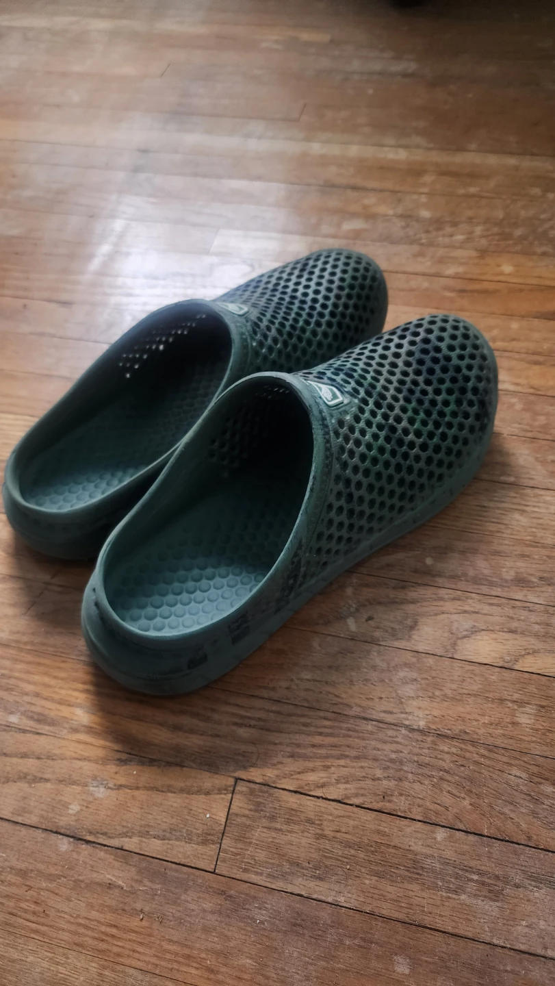 Women’s Slip-On Clogs / Garden Shoes size 9
