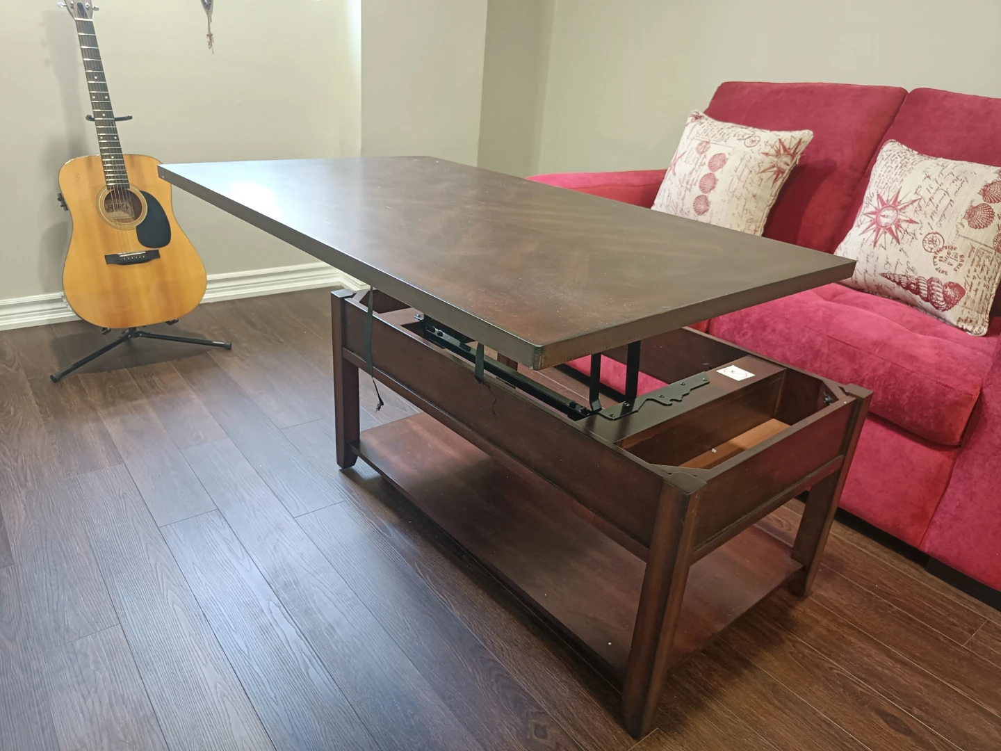 Wooden Lift Top Coffee Table