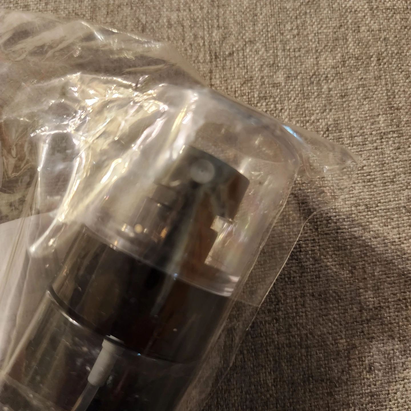 Black Refillable Spray Bottle - photo 2