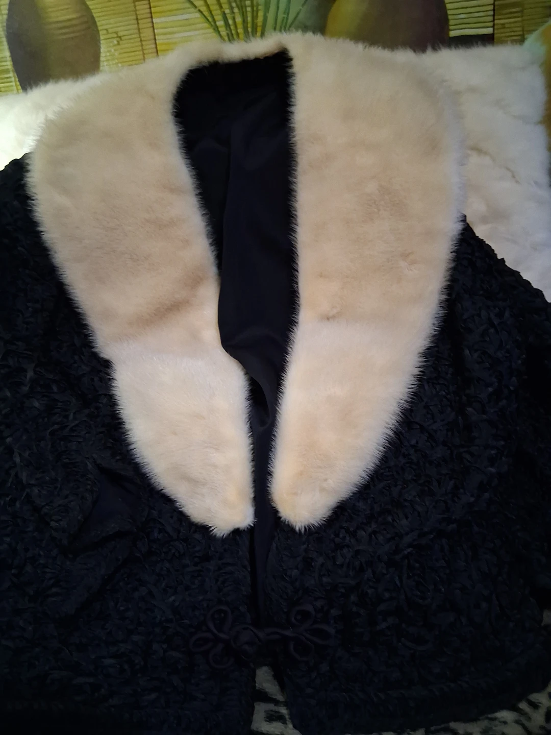 Vintage Black short dress jacket with fur collar - photo 3