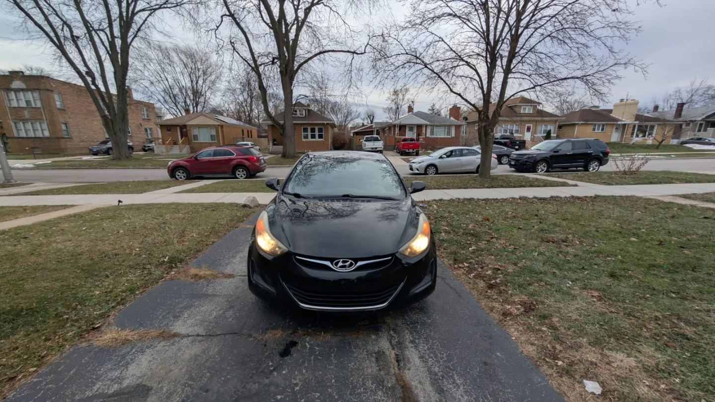Hyundai Elantra - Black Sedan