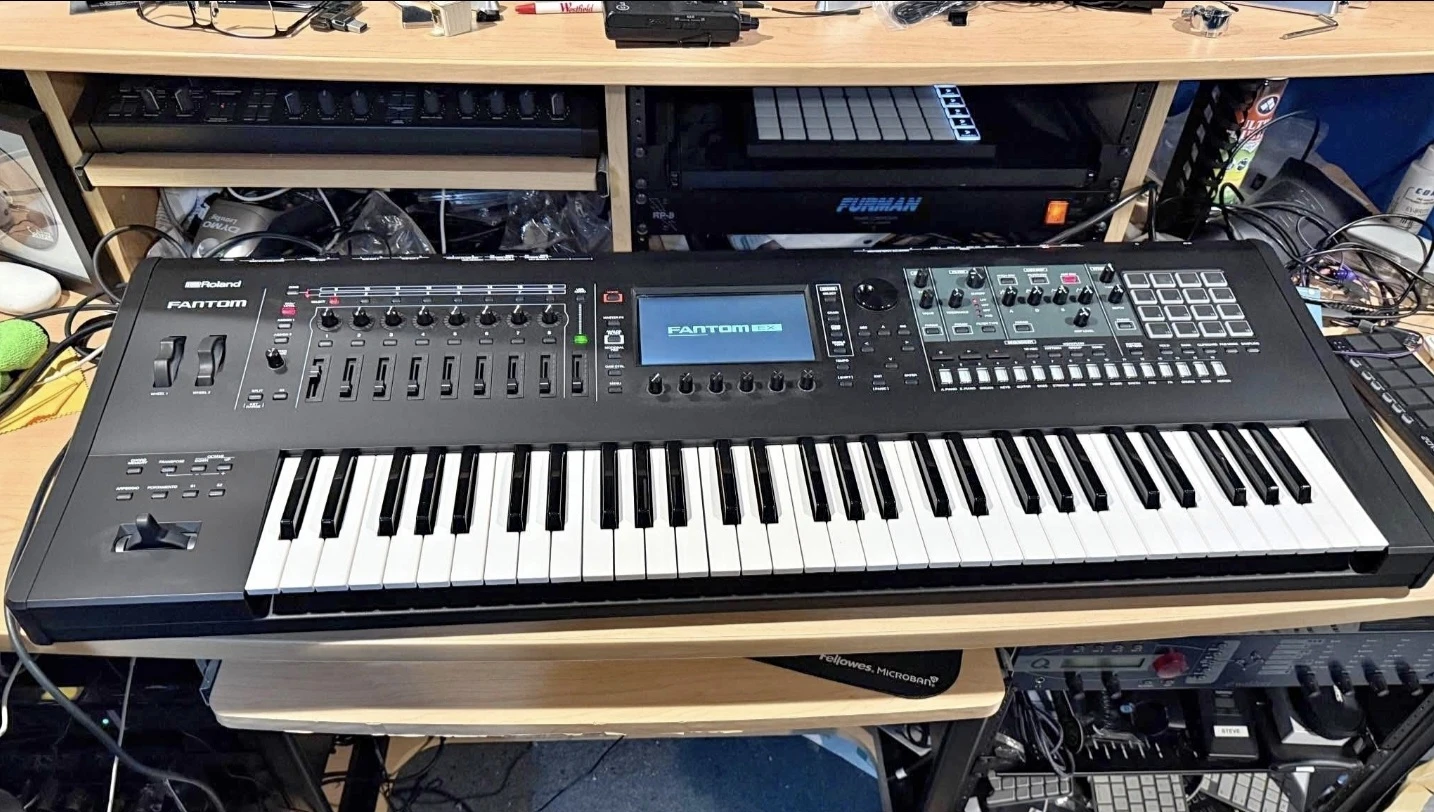 Roland FANTOM 6 EX Synthesizer