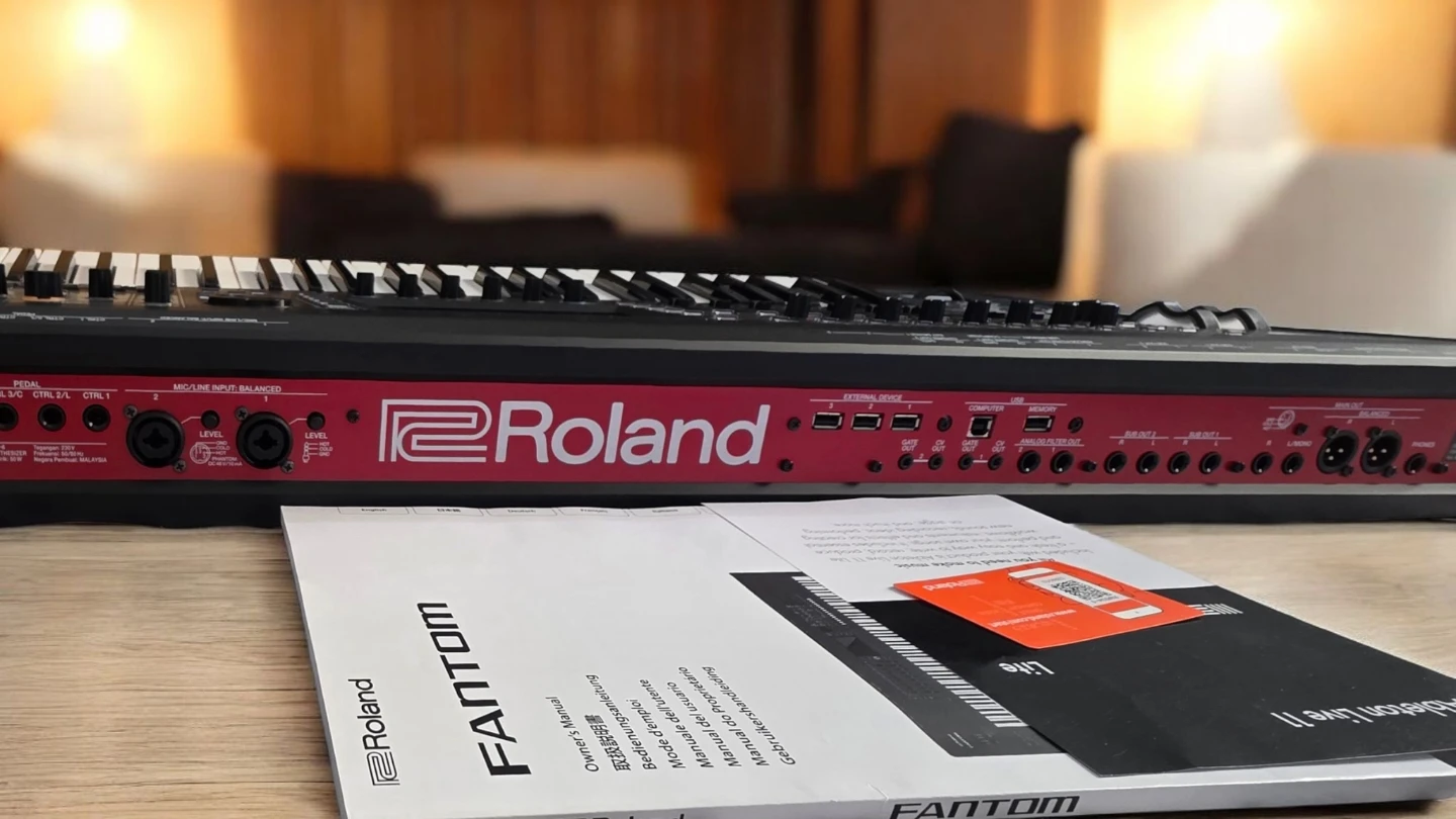 Roland FANTOM 6 EX Synthesizer - photo 3