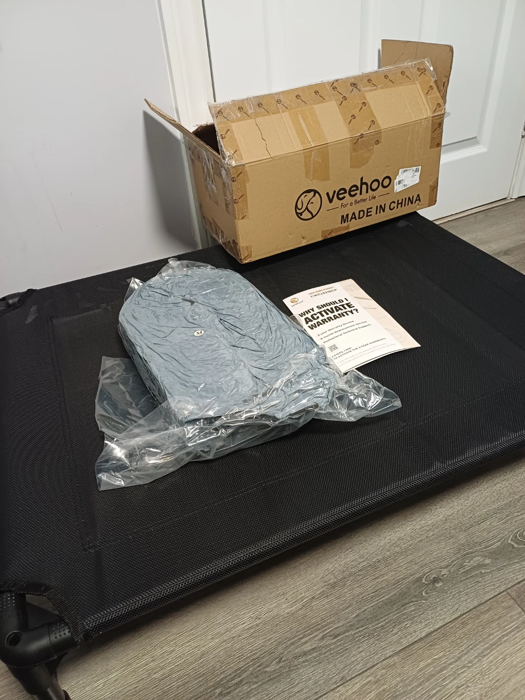 Veehoo Elevated Dog Bed -  New in Box