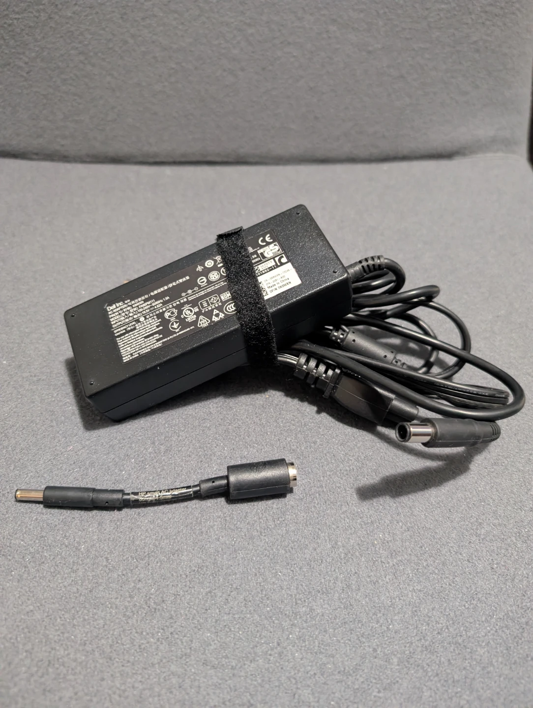 Dell 90W AC Adapter with converter to 4.5mm tip