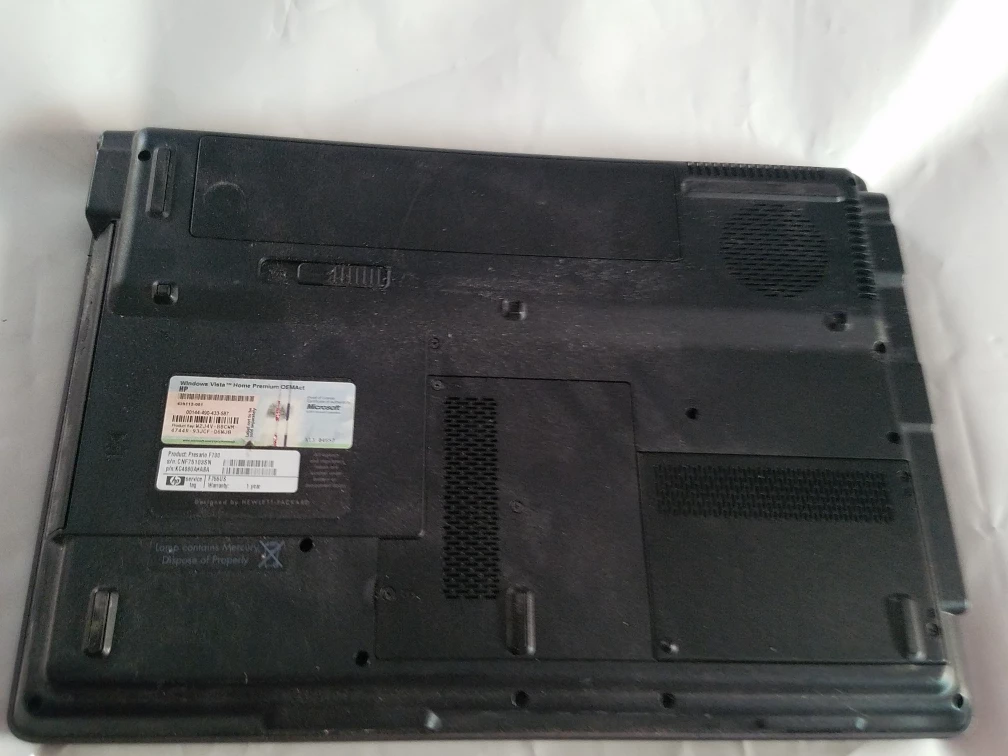 Compaq Presario F700 Laptop - photo 3