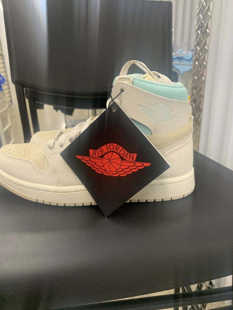 Air Jordan 1 High OG WMNS Seafoam