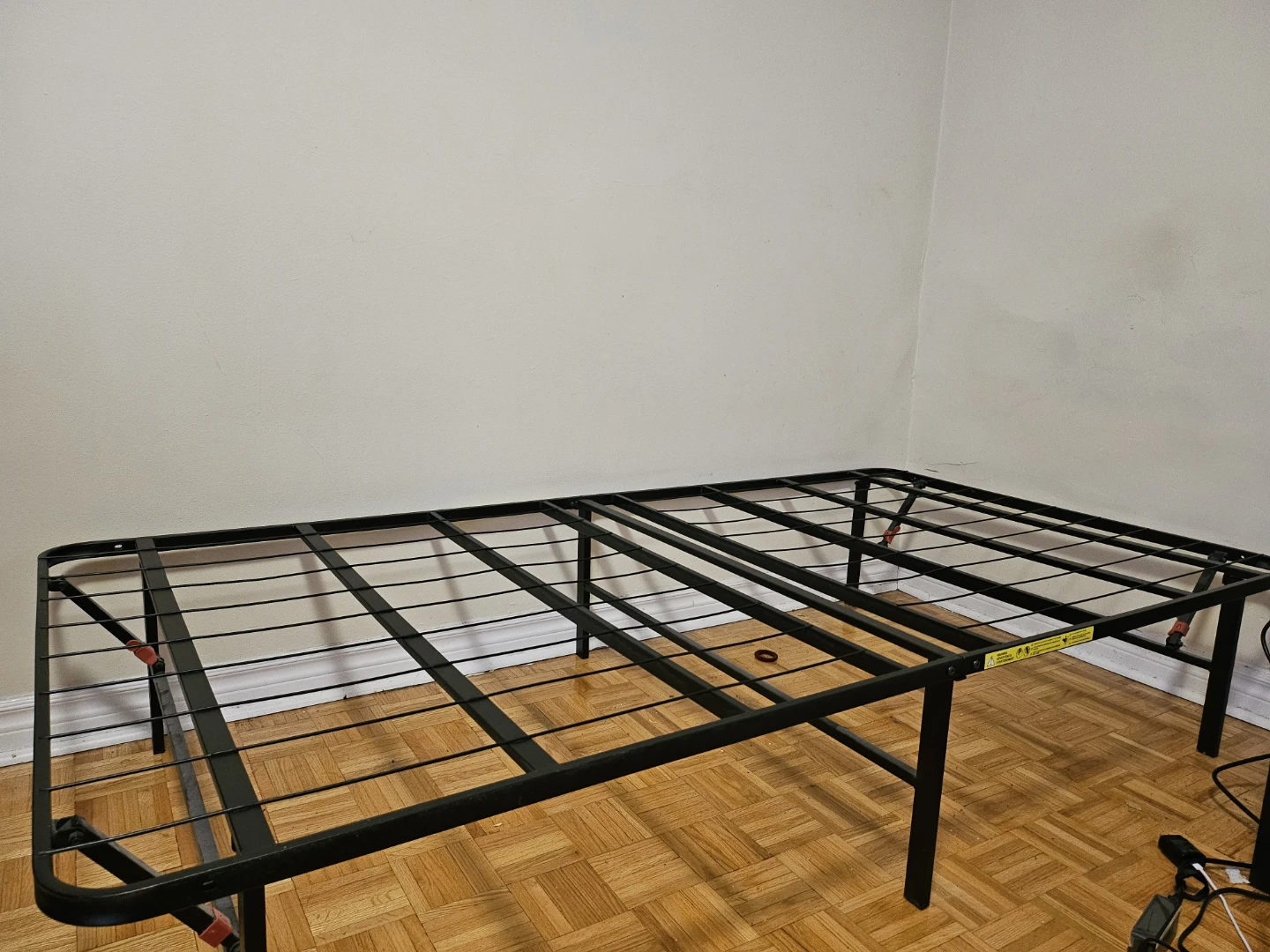 Foldable metal bed frame with mattress - photo 2