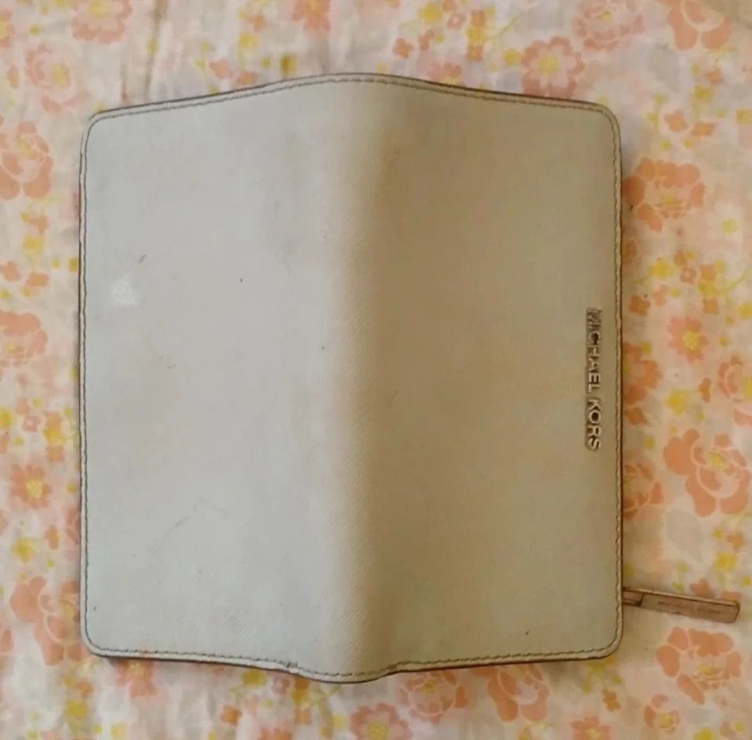 Michael Kors Wallet - photo 3