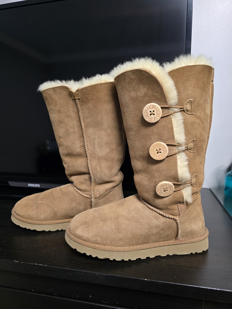 UGG Australia Women's Bailey Button Boots - photo 2