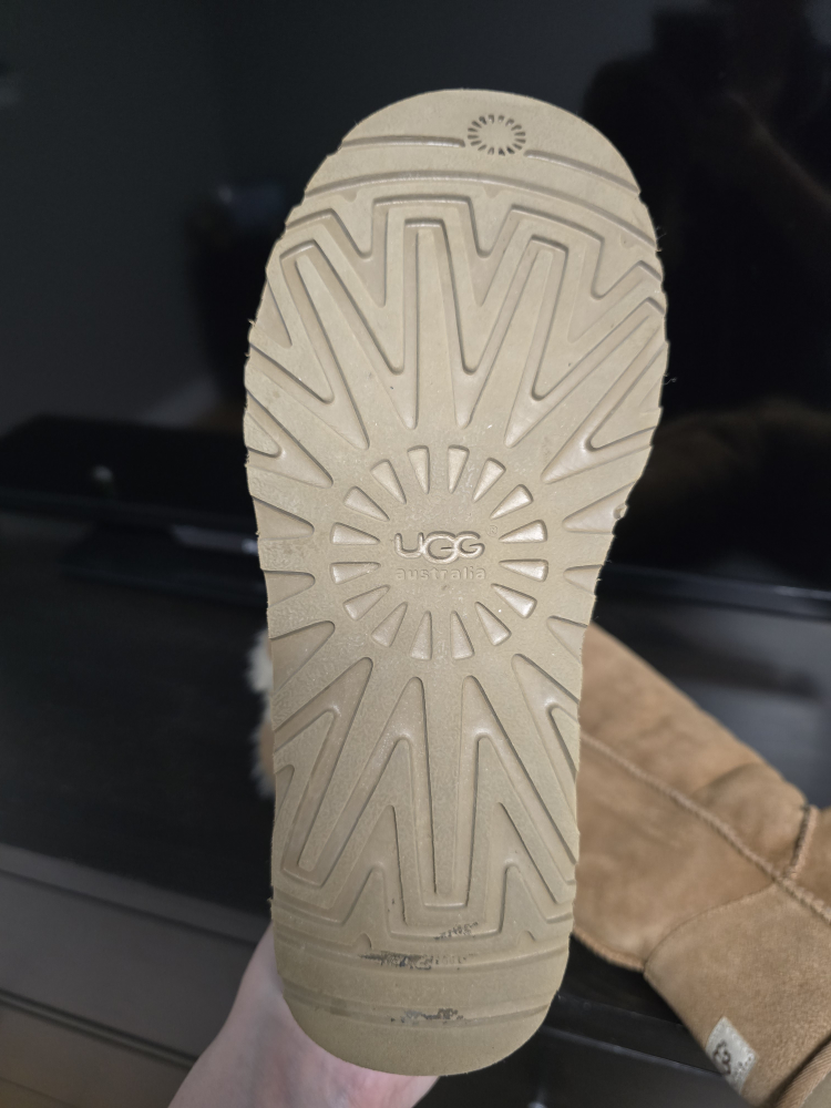UGG Australia Women's Bailey Button Boots - photo 4