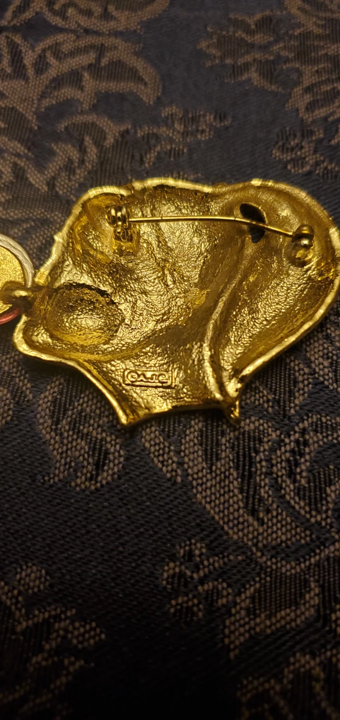 Gold Tone Girl Blowing Bubble Gum Brooch Pin - photo 3