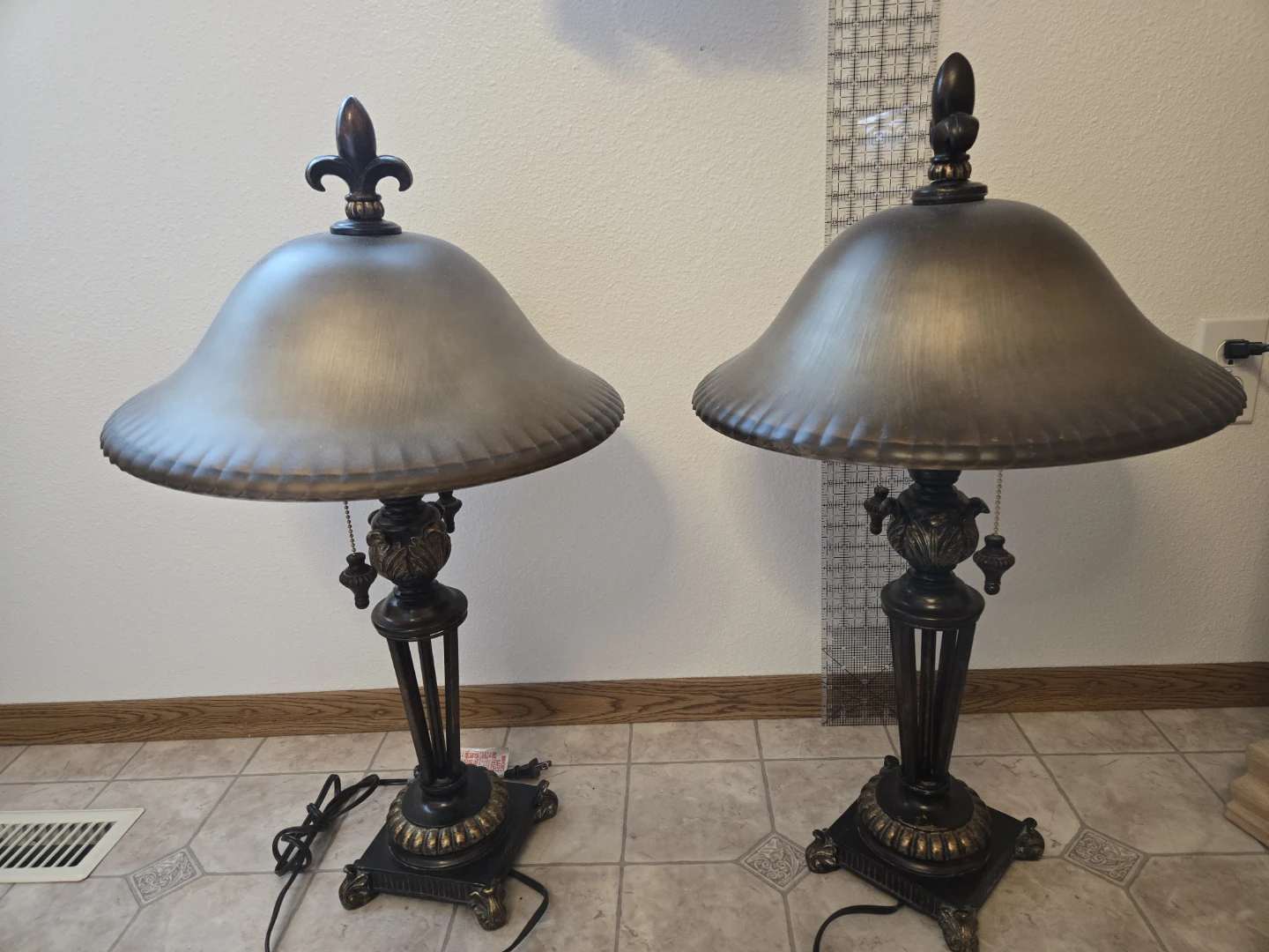 Set of 2 Bronze Accent Lamps