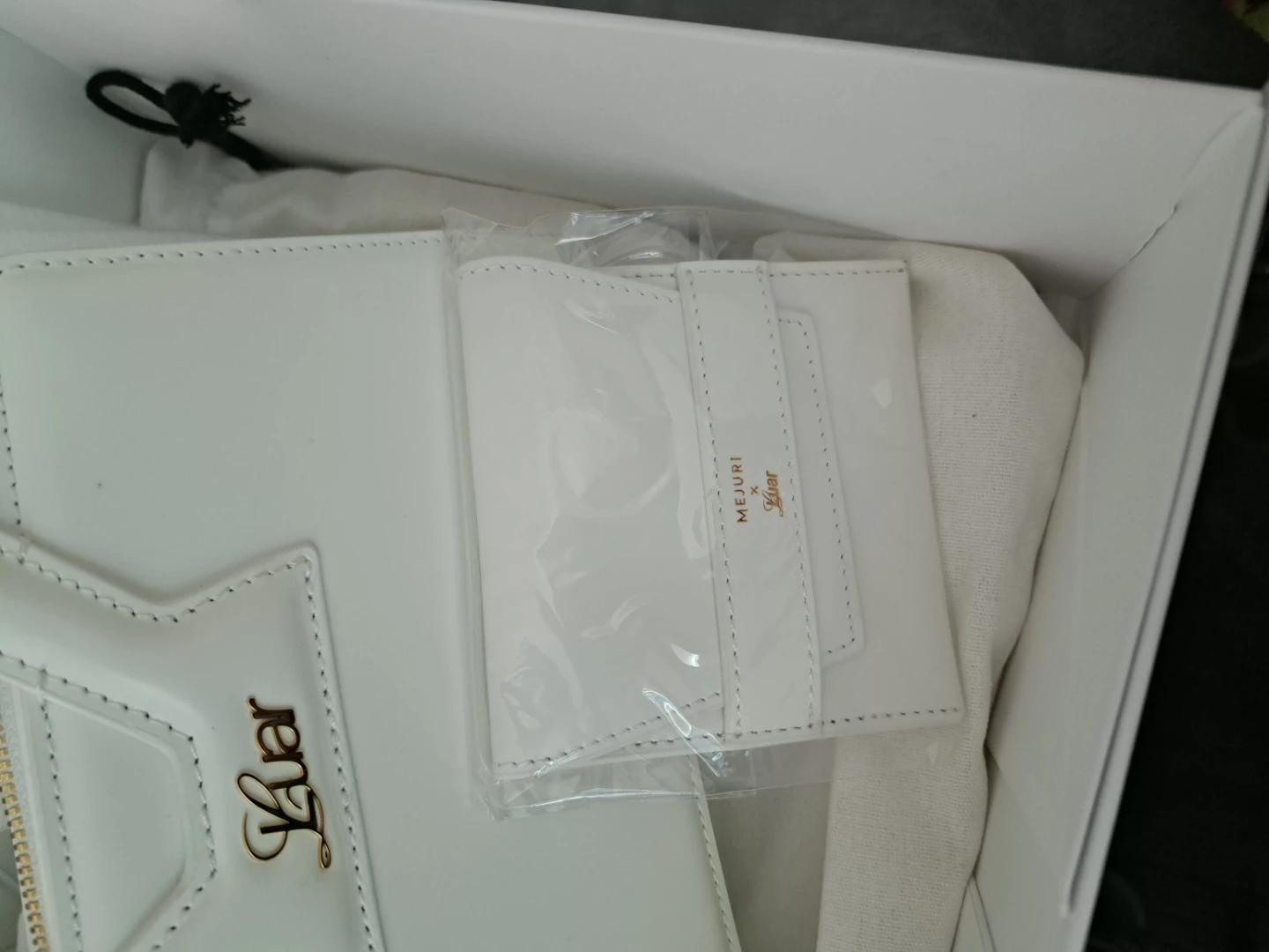 New LUAR White Ana Leather Handbag With Gold Chain - photo 3