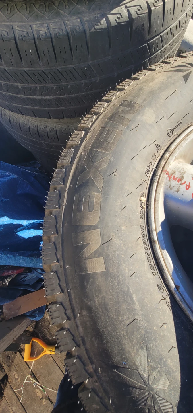Nexen Winter Tires LT265/75R16 - photo 4