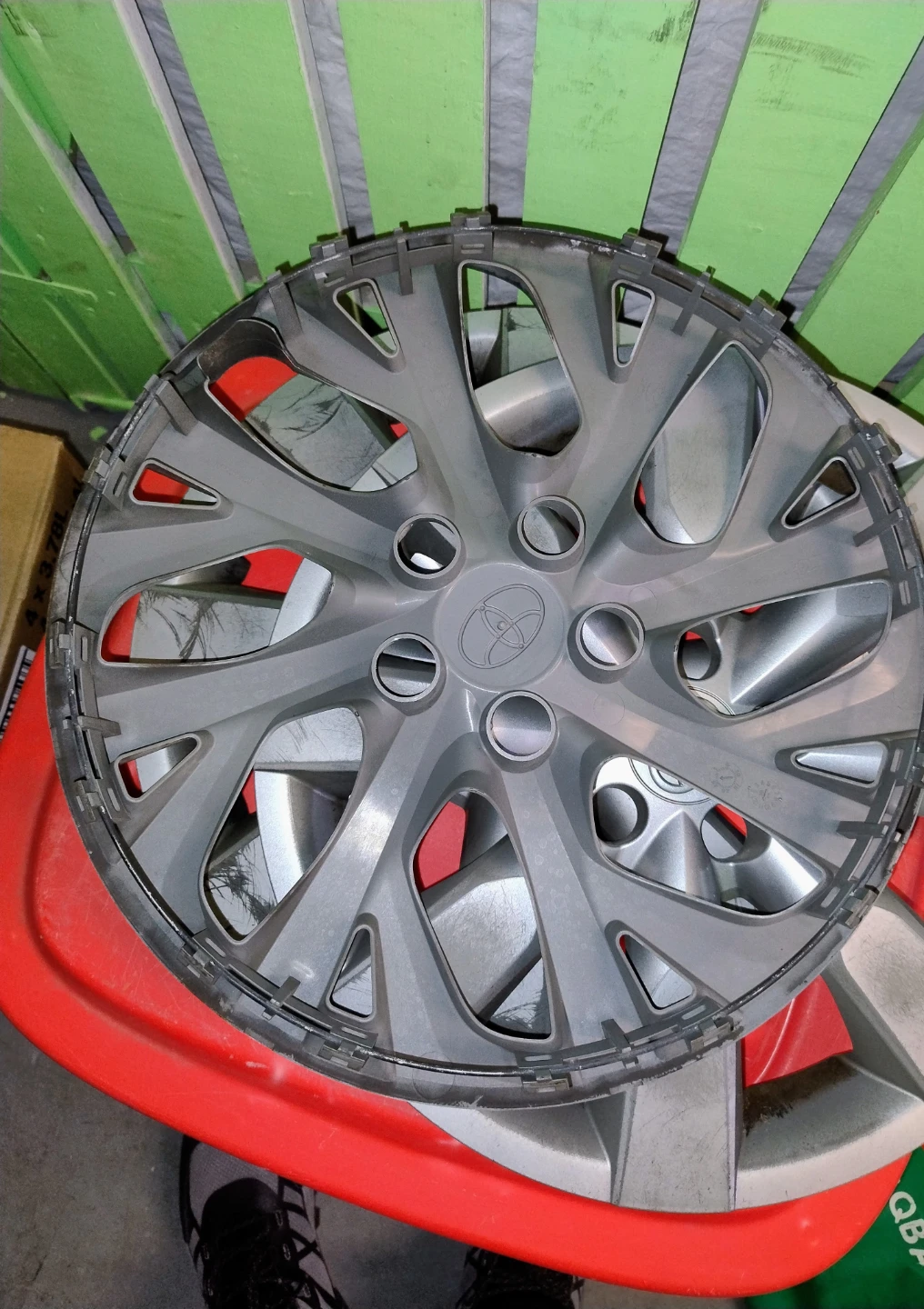 Toyota Hubcap covers - photo 3