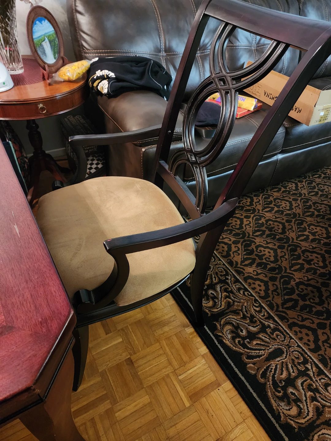 6 Dining Chairs 🥕 - photo 2