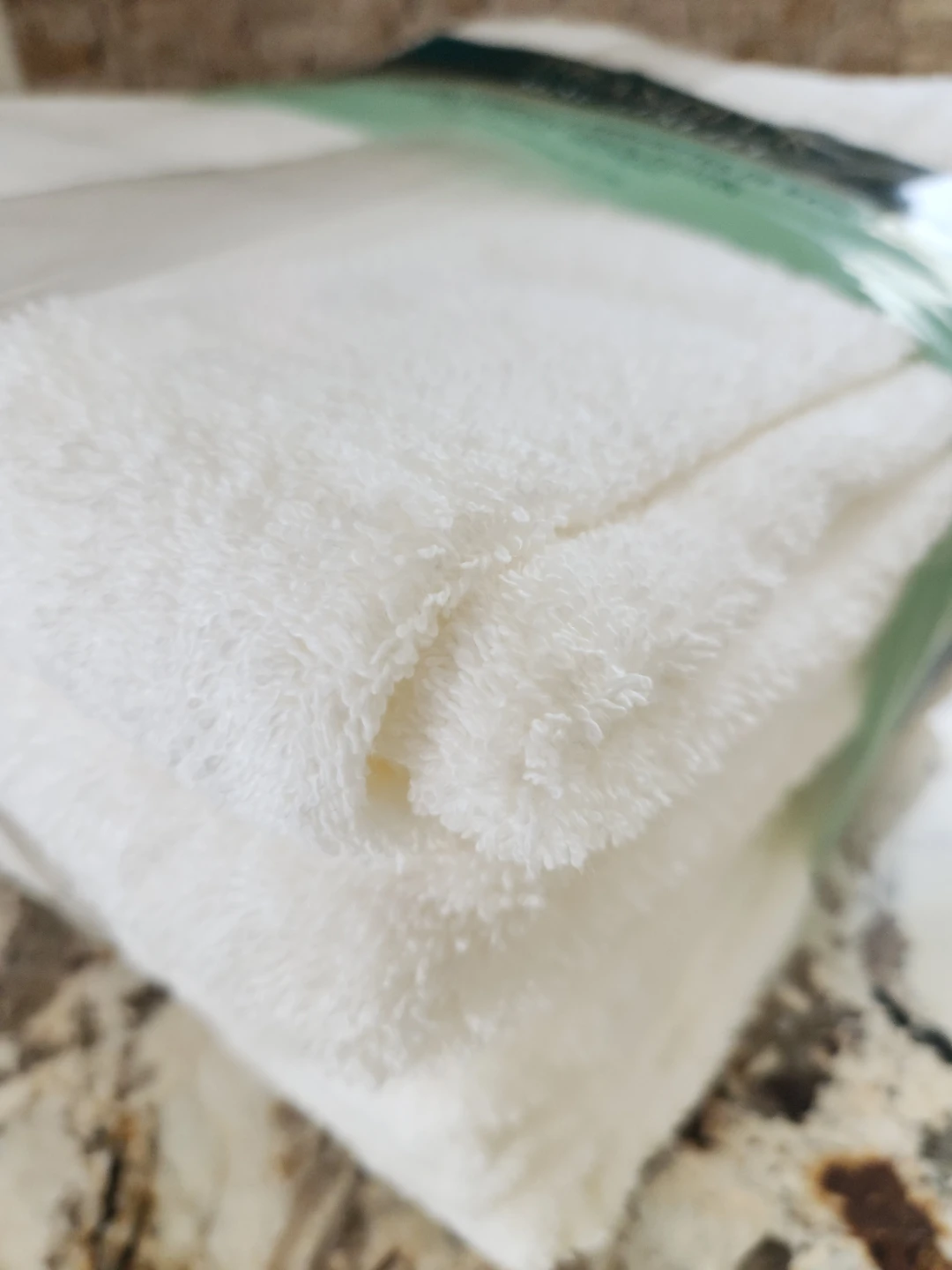 Grandeure Hospitality 6 Bath Towels - New! - photo 3