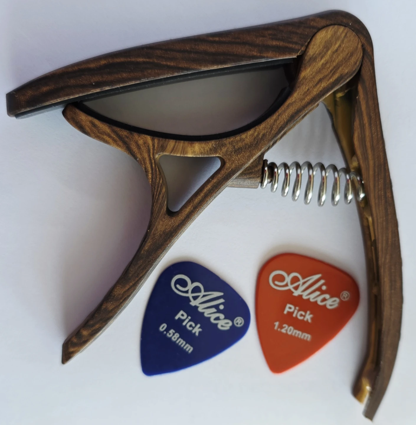 Brand new Acoustic Guitar Capo with 2 Picks - photo 2